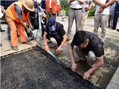 瀝青雙膜立面貼縫帶處理道路坑槽接縫密封