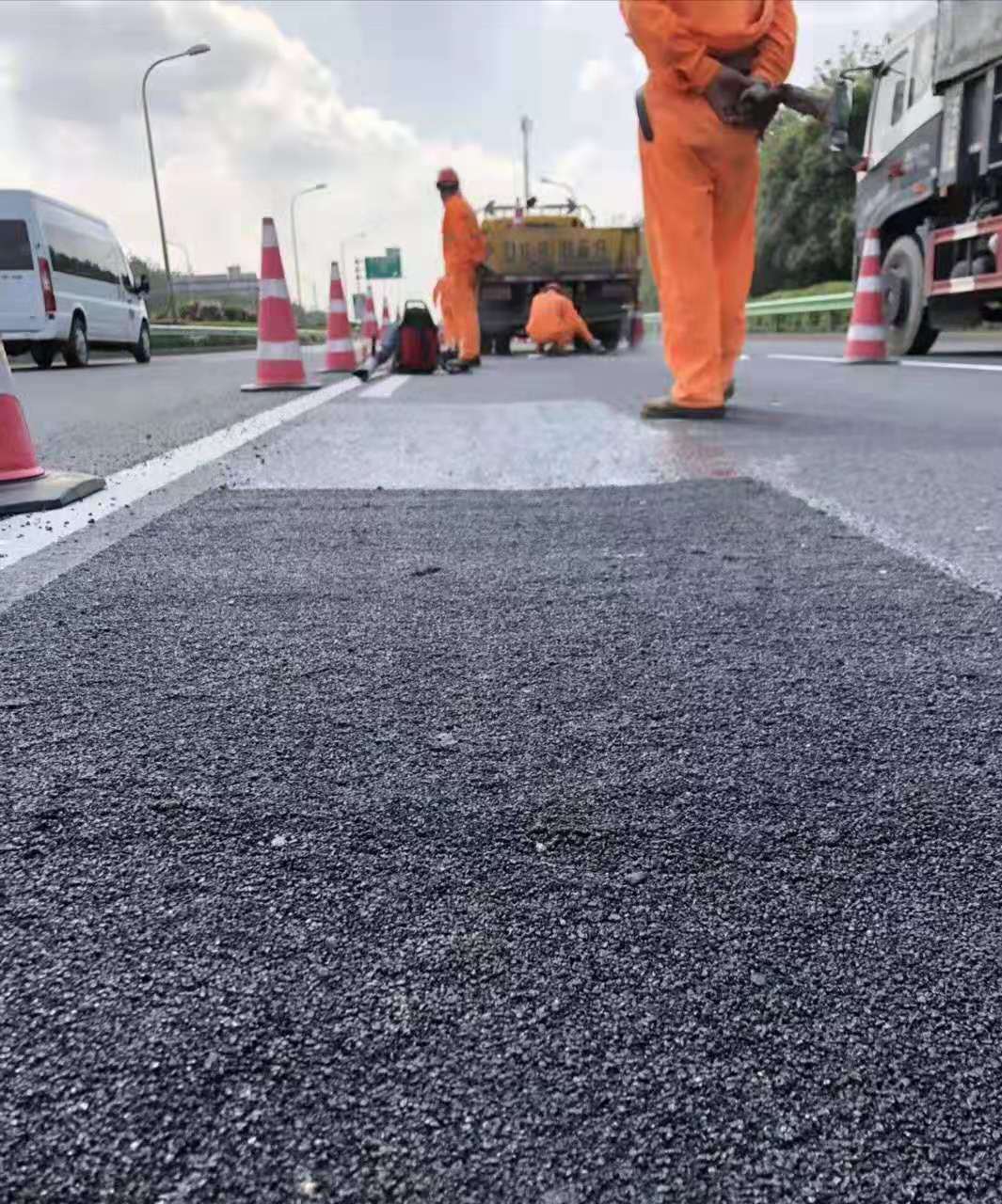 道路冷補料產生凹陷，是什么原因導致的？