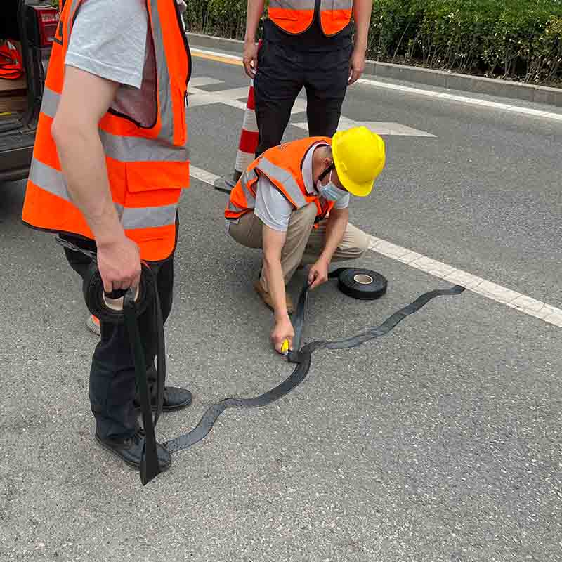 為什么公路貼縫帶要選擇無胎基布的？